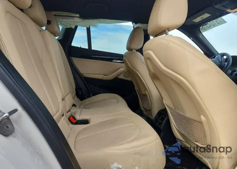 2016 BMW X1 xDrive28I z USA, uszkodzony, nr VIN WBXHT3C34G5F64870